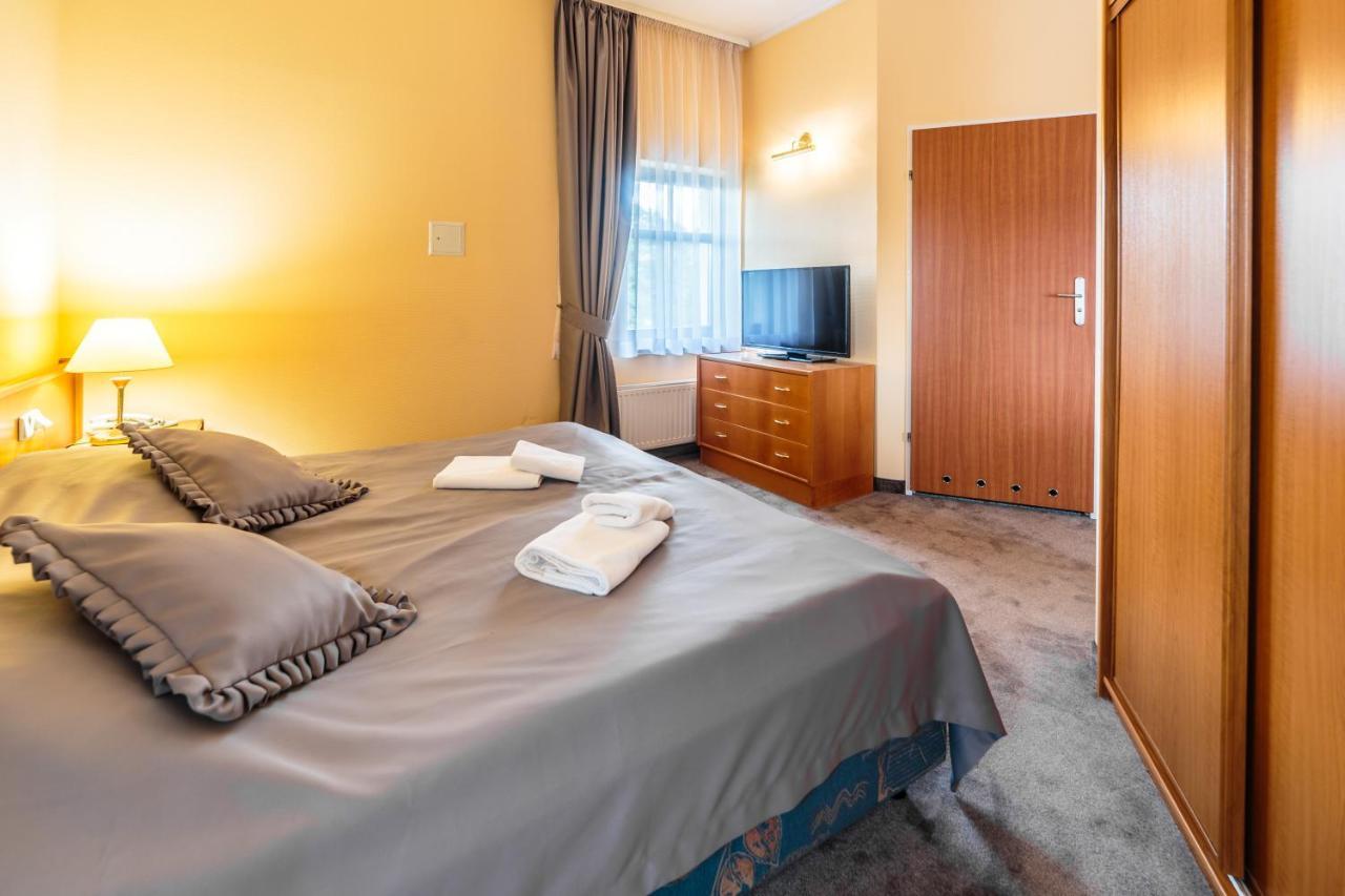 Hotel Fenix Jelenia Góra Eksteriør bilde
