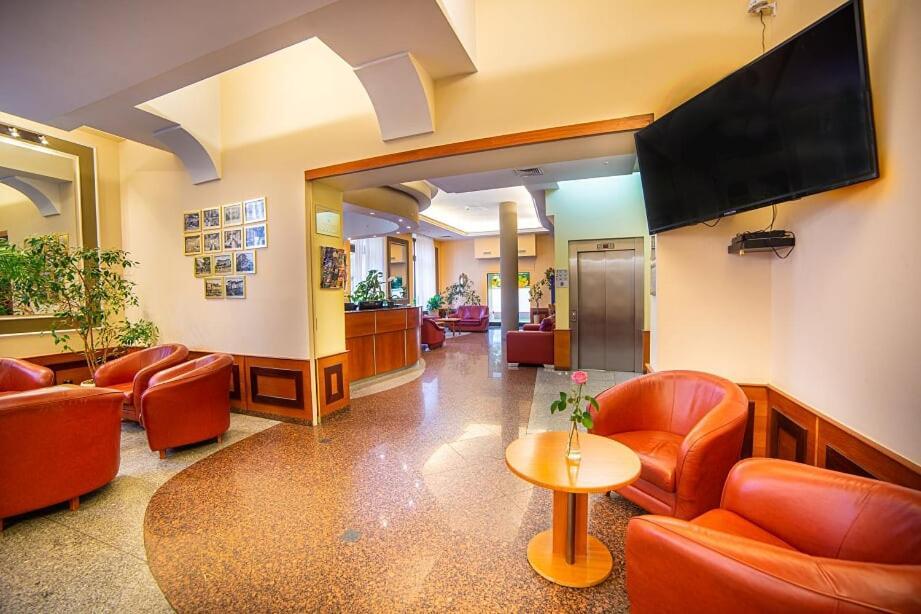 Hotel Fenix Jelenia Góra Eksteriør bilde